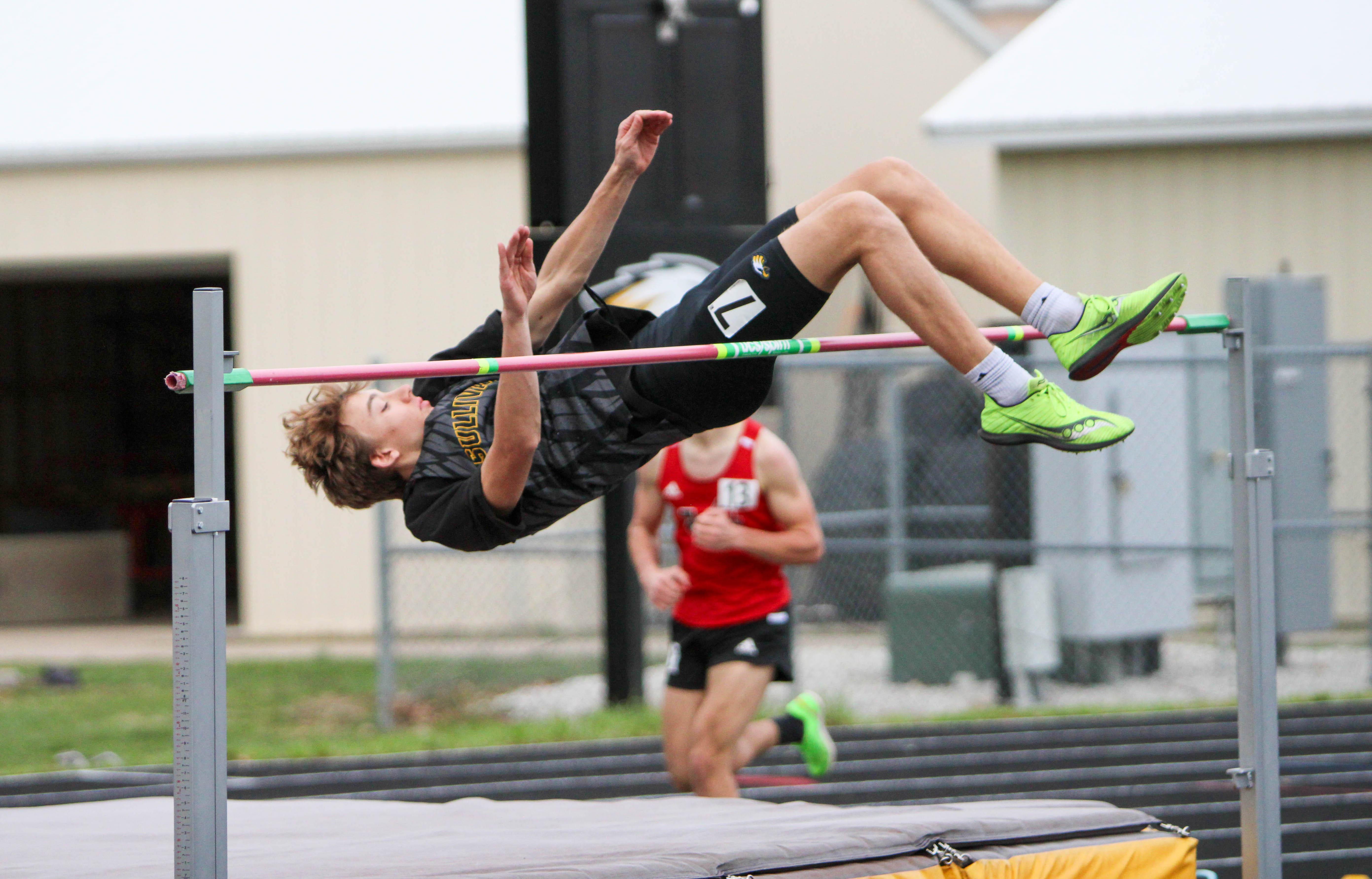 Riley Rulo Track And Field Kicks Off New Year At Home | Sullivan Independent News