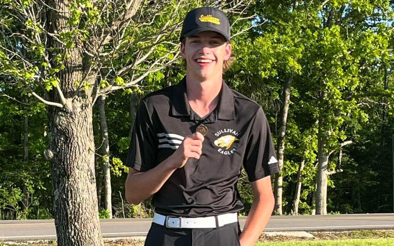 CARSEN DUDLEY represented Sullivan at the Class 3 Tournament. He is pictured with his all-district medal that clinched him the state berth. Photo via Sullivan Eagles X Article Image Alt Text