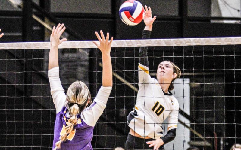 KARLEE HEAD played a crucial role with assists. Photo by Wyatt Hardy Article Image Alt Text