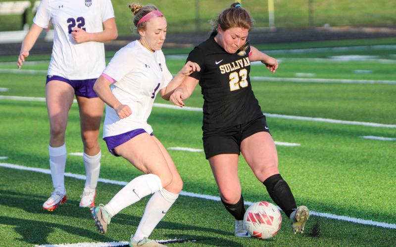 DORIE RICHARDSON (23) is a senior defender. Article Image Alt Text