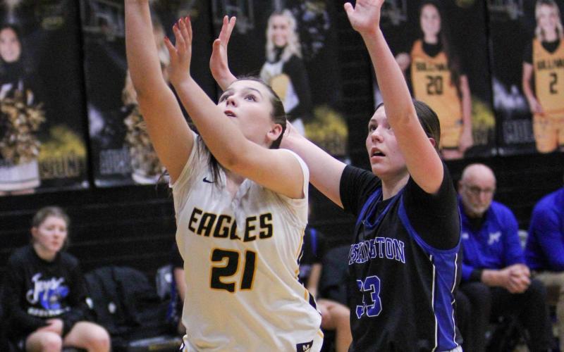 RILEY RULO (21) led junior varsity with 18 points. Photo by Wyatt Hardy Article Image Alt Text