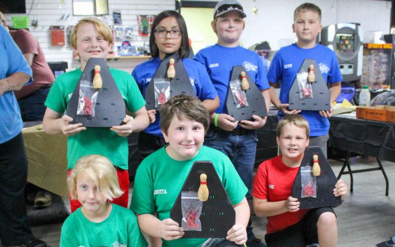 BANTAM/PREP. The front row, pictured from left to right, is Jacoby Kinder, Cahutta Kinder and Jase Ayers. The back row consists of Brogan Koppelmann-Blue, Emma Silesky, Jacob Shelton and Kevin Strehl. Photo by Wyatt Hardy Article Image Alt Text